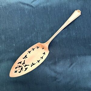 Large Pastry Cake Pie Server-Simon George H. Rogers Silverplate Berkeley design